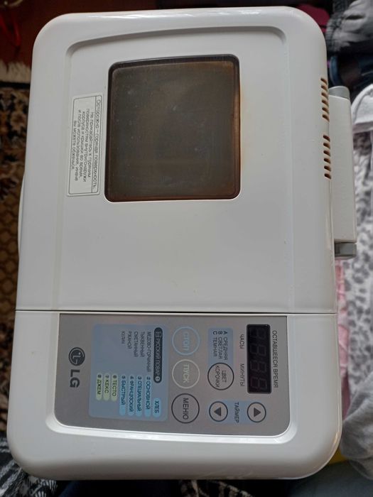 Хлібопічка LG  HB - -1001CJ