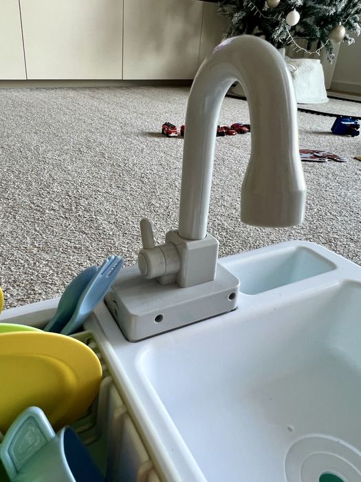 Banca de criança com loiça