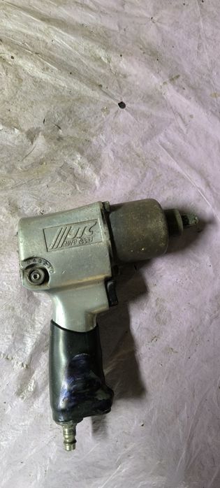 Продам пневмогайковерт  GTC 3202