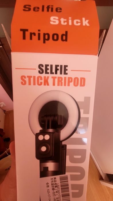 Statyw do selfi  że światłem