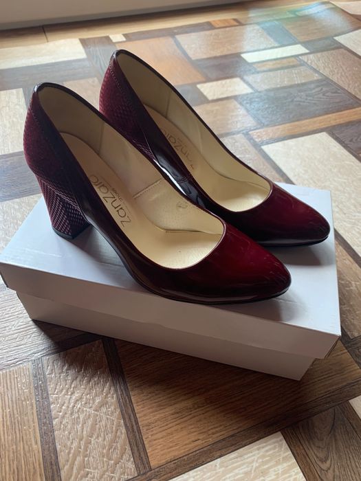 Туфлі лакові  шкіряні