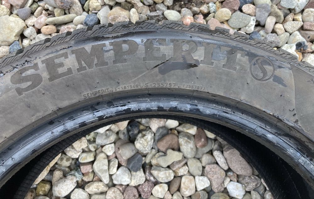 Opony zimowe SEMPERIT  215/55/17 V XL