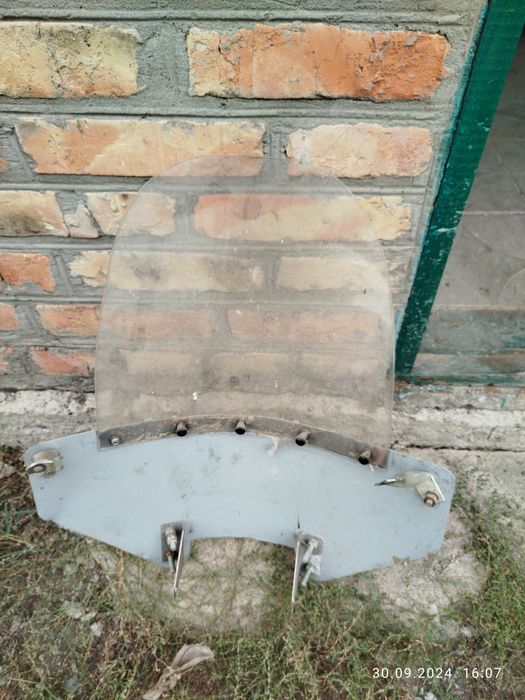 Лобове скло на мопед дельта, альфа.