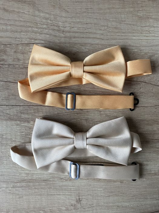 Mucha męska beżowa ecru / złota klasyczna gładka NOWA muszka