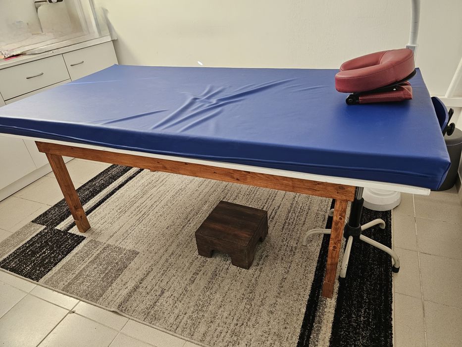 Marquesa fixa em madeira