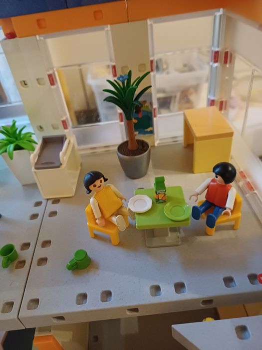 Playmobil duży szpital z wyposażeniem
