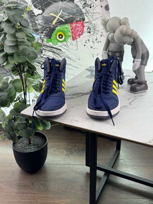 Кросівки Adidas Hoops 2.0 39 розмір Е14281