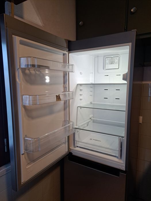 Frigorífico combinado Indesit