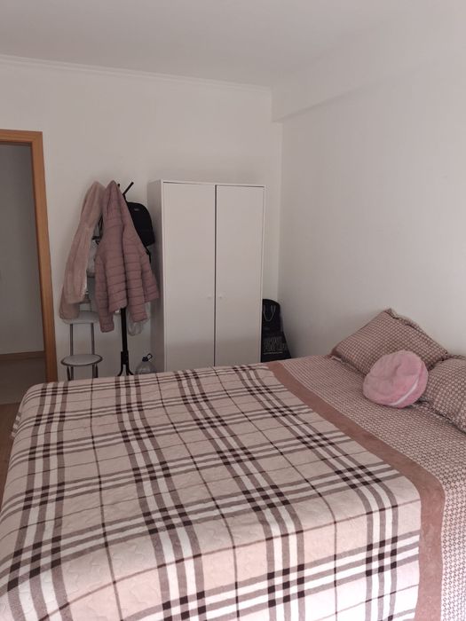 Quarto para arrendar