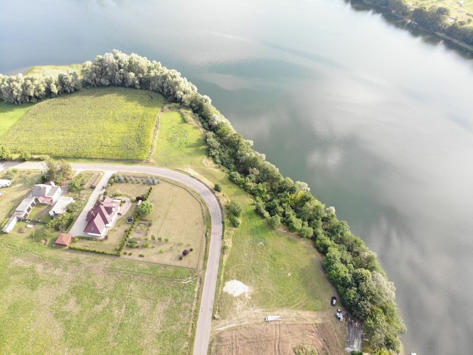 Działki z linią brzegową - Widok 3