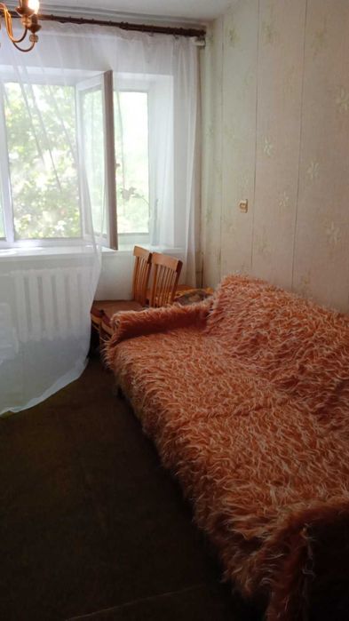 Продам комнату в коммуне на Сегедской пр. Гагарина