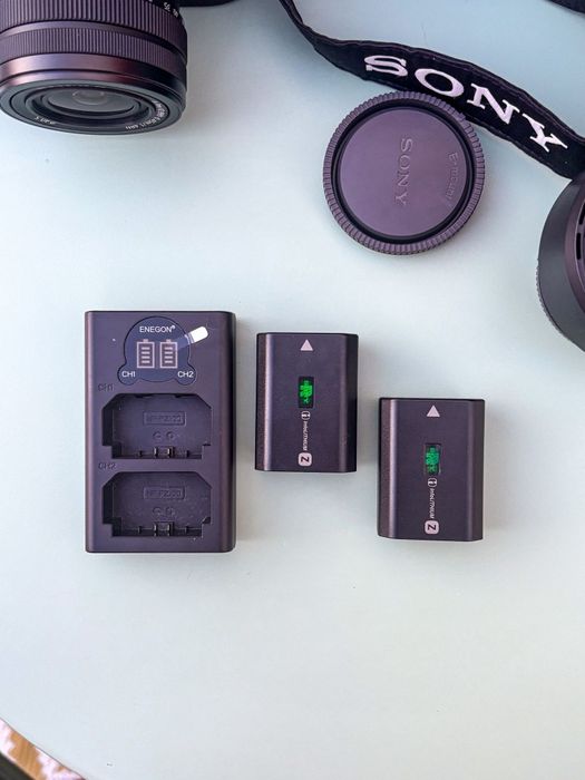 Sony Alpha A7 III + Objetiva FE 28-60mm + FE 50mm F1.8 + 2 Baterias | Estado Impecável