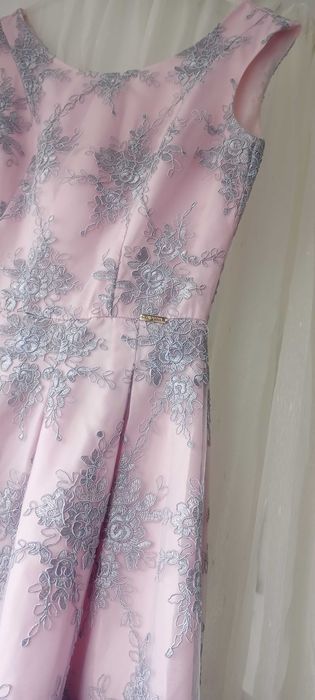 Elegancka suknia wieczorowa   MODELLO Różowa satyna i srebrna koronka