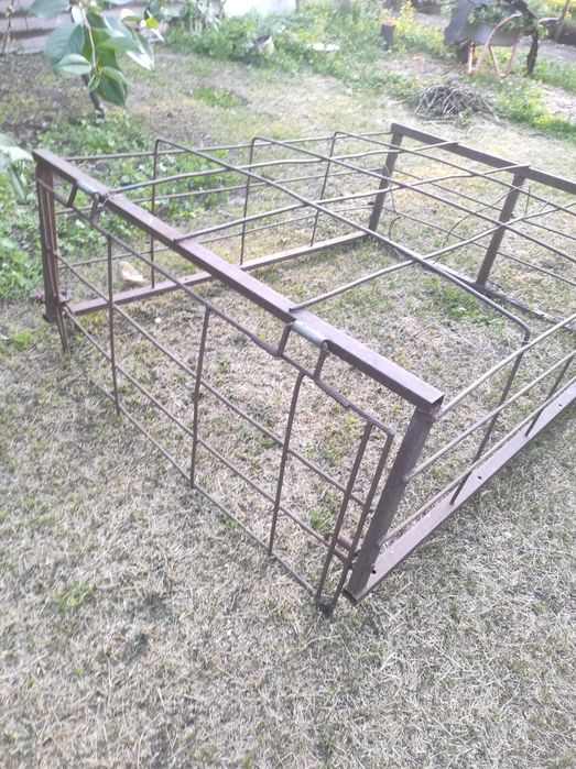 Клетка для перевозки свиней