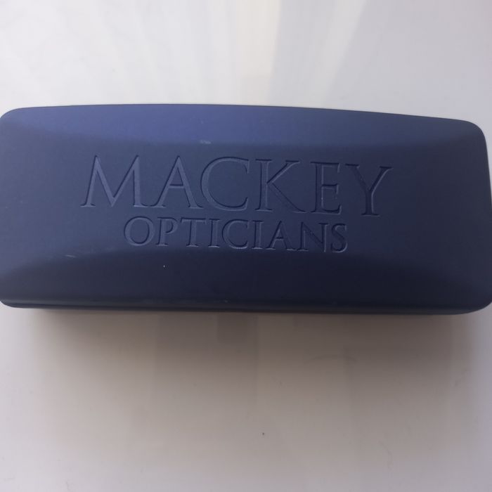 Twarde etui na okulary Mackey