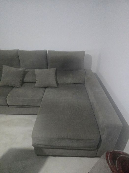 Sofá Chaise Longue (3 lugares + chaise) c/ 3 almofadas