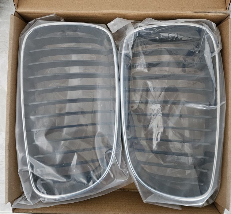 Grelhas originais bmw série 1, e87 lci de 2008