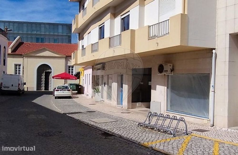Loja  para venda — Almagreira, Leiria