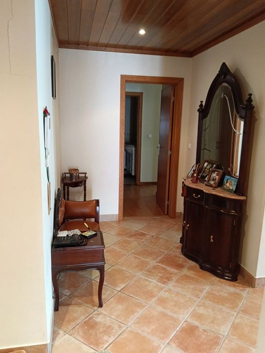 Apartamento T3 com garagem e elevador