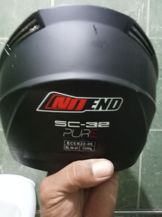 Capacete quase novo
