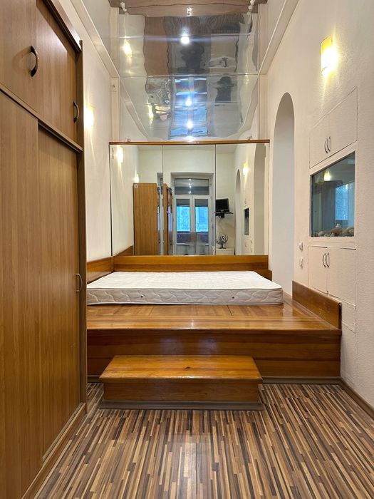 ЗАВЖИ Є СВІТЛО! Центр міста. Оренда 1-к. квартири 34 м2 - Десятинна 13