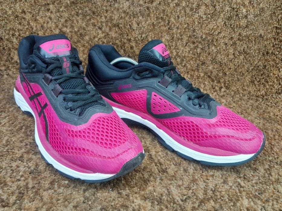 Жіночі бігові кросівки Asics Gel 40 розмір.