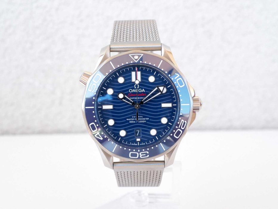Omega Seamaster Diver 300m Co-Axial Chronometer Blue Dial 42mm