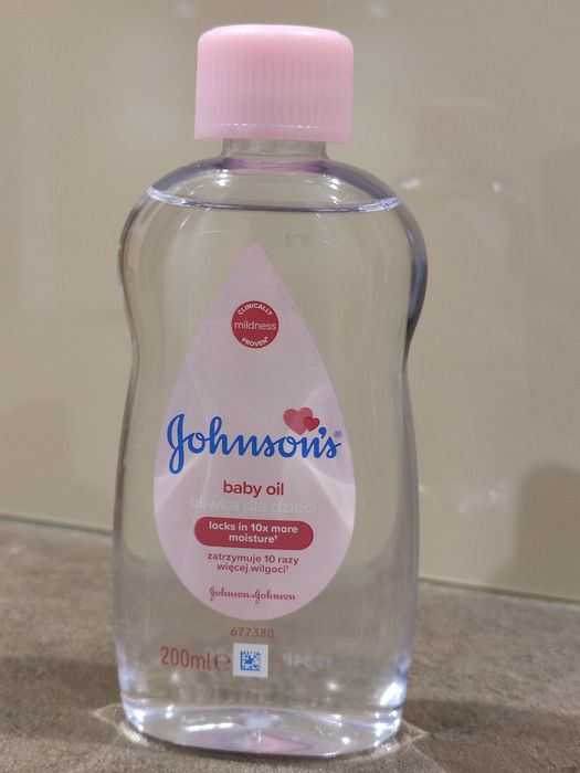 Oliwka do ciała dla dzieci Johnsons& Johnsons