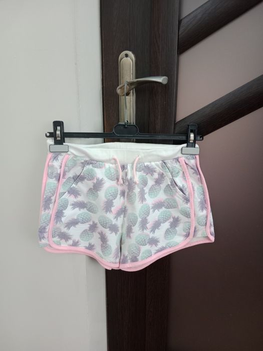 Krótkie spodenki dresowe dziewczęce 164