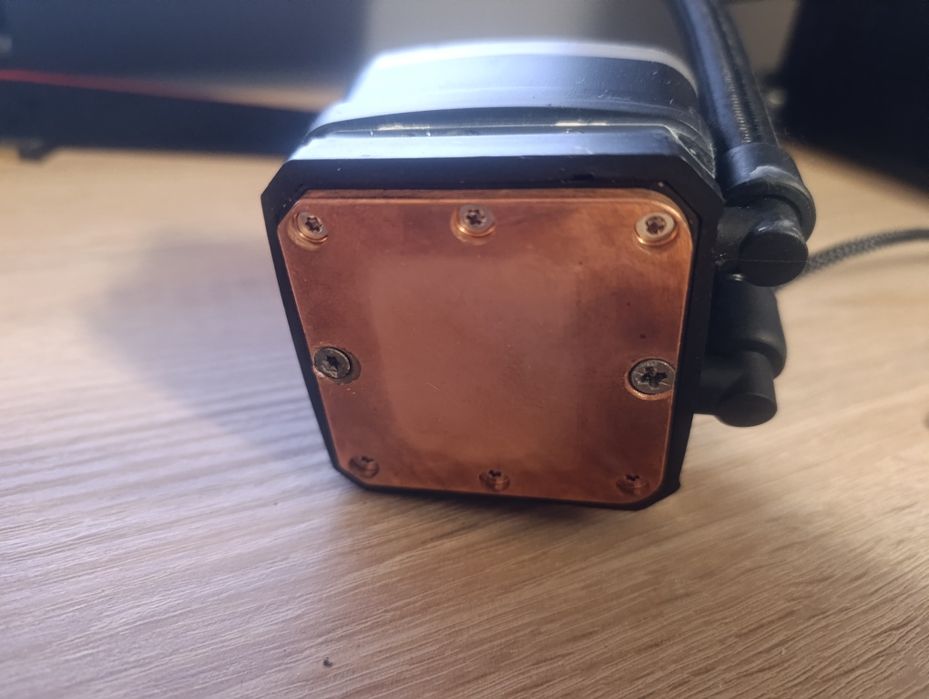 Chłodzenie wodne 240mm bez wentylatorów