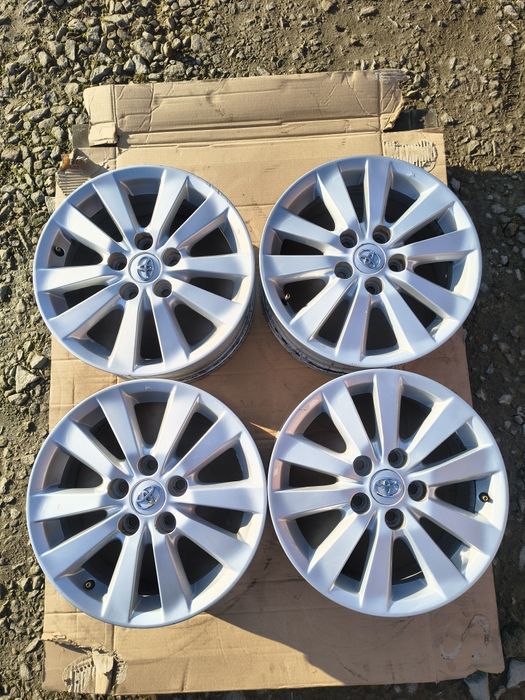 Alufelgi 16" 5x114.3 Toyota Corolla Auris C-HR Avensis Camry