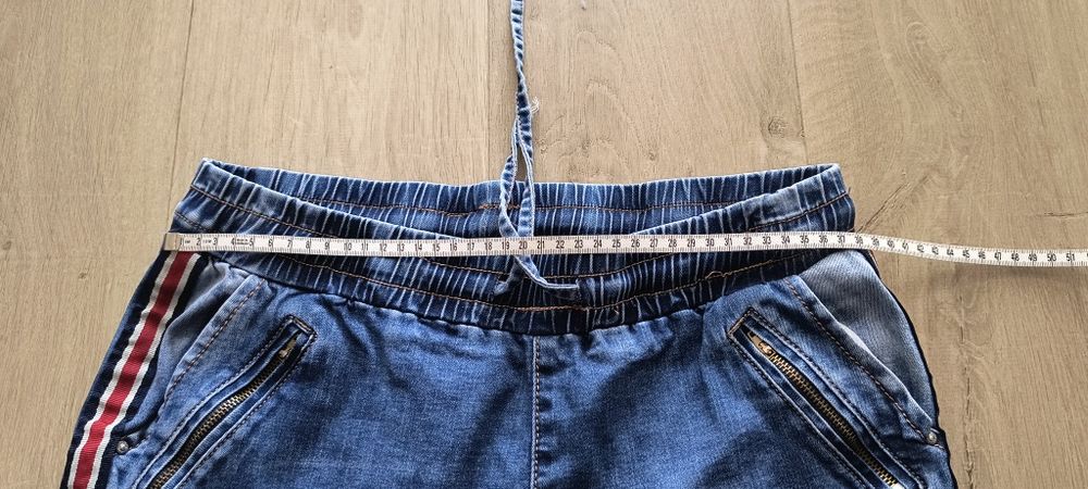 Spodnie jeansowe jogger