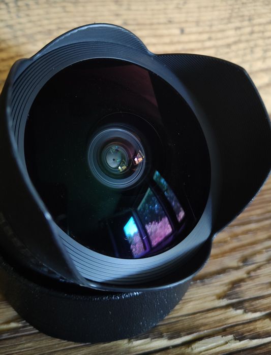 Sigma 15mm F2.8 EX Fisheye - mocowanie Nikon F