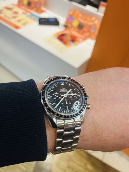 Omega Speedmaster Moonwatch Professional