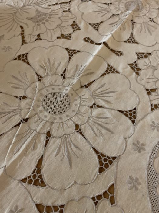 Fantastica toalha bordado da Madeira