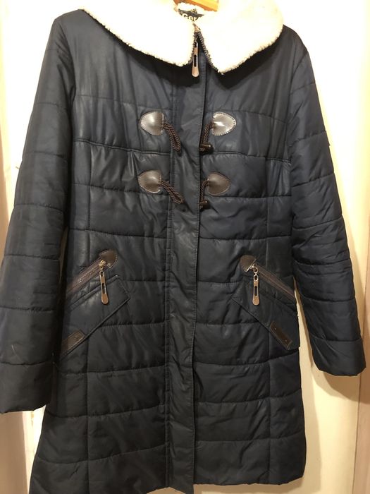 Продам куртку женскую