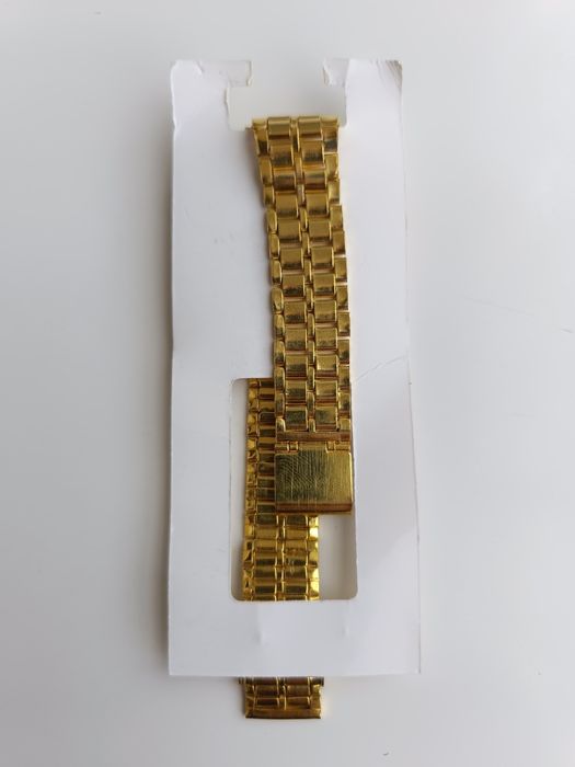 Relógio digital estilo Casio novo dourado