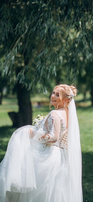 Весільна пишна сукня 54-56 розмір