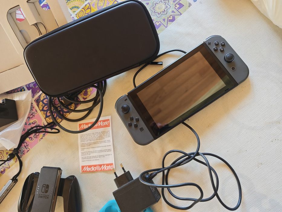 Nintendo switch, original. Com caixa e acessórios.