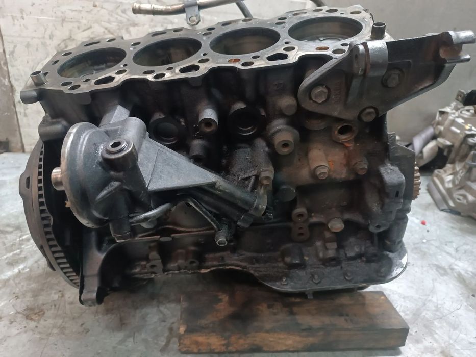 BLOCO DO MOTOR ARMADO COM CAMBOTA E PISTONS TOYOTA COROLLA 2.0D 2C