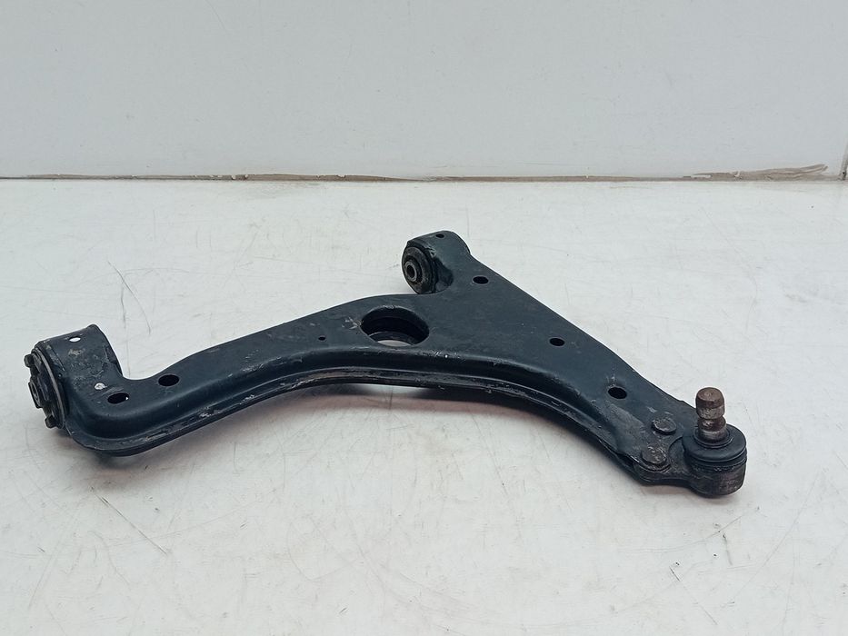 Braço de suspensão frente direito OPEL Vectra B Caravan (31_)
