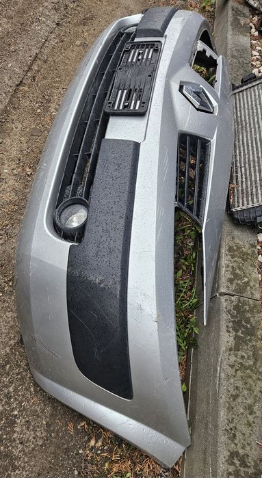 Renault Megane II przedni zderzak