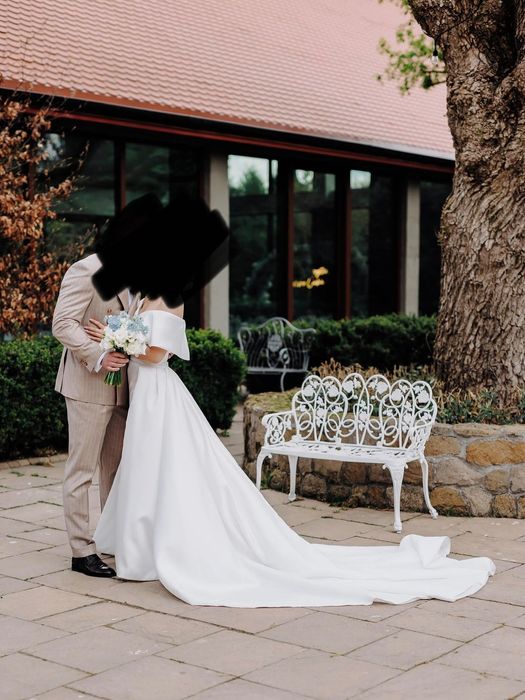 Suknia ślubna klasyczna elegancka