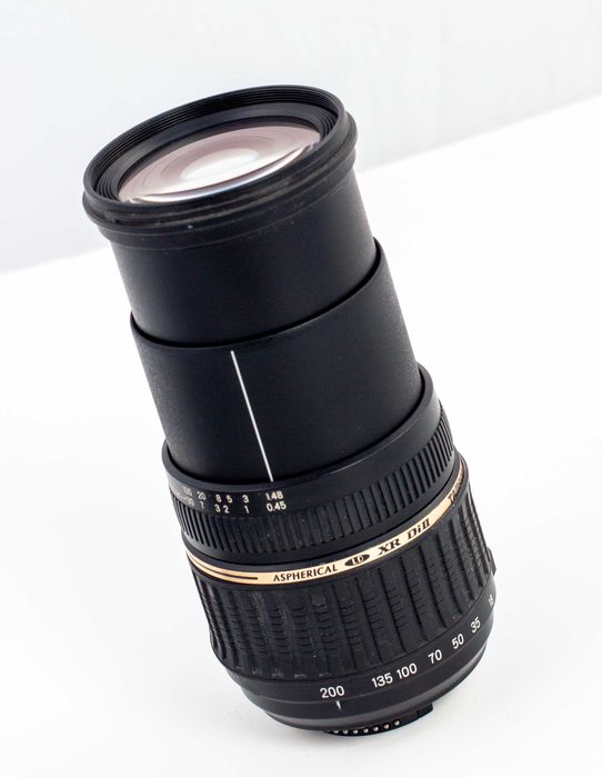 Objetiva Tamron 18-200mm, para Nikon