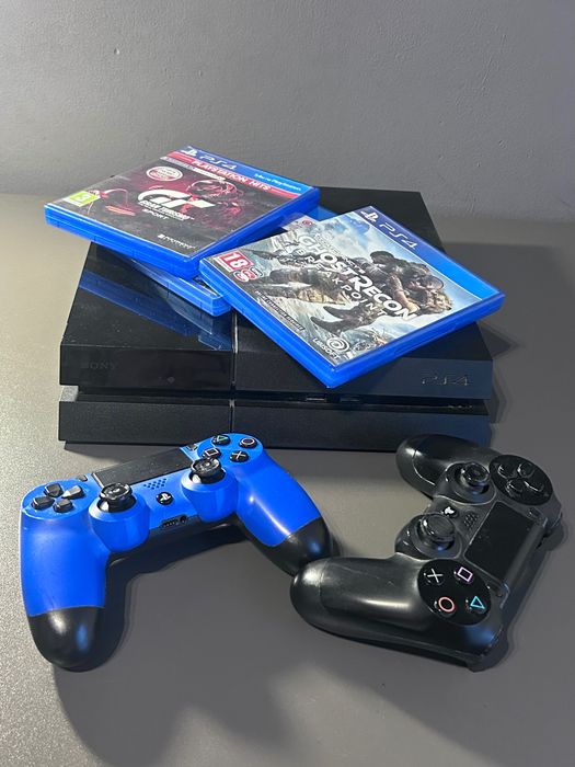Konsola PS4 + pady i gry