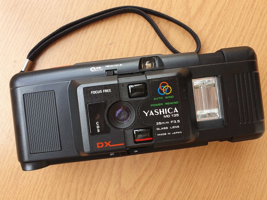 Máquina Fotográfica Yashica MD 135 DX