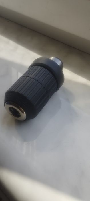 Быстросъёмный патрон на перфоратор