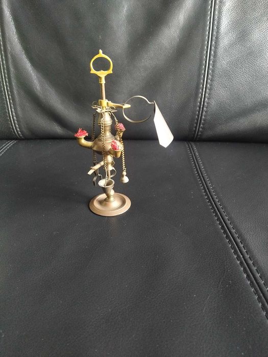 Antiga candeia de azeite, lamparina, completa com todos os elementos