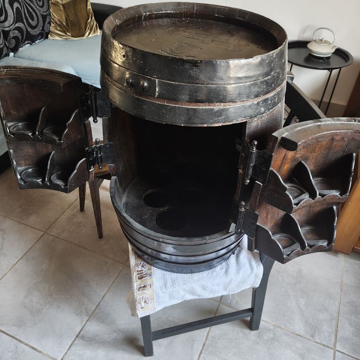 Mini barril antigo mas em excelente estado muito raro original porto Barros com mais de 100 anos ...