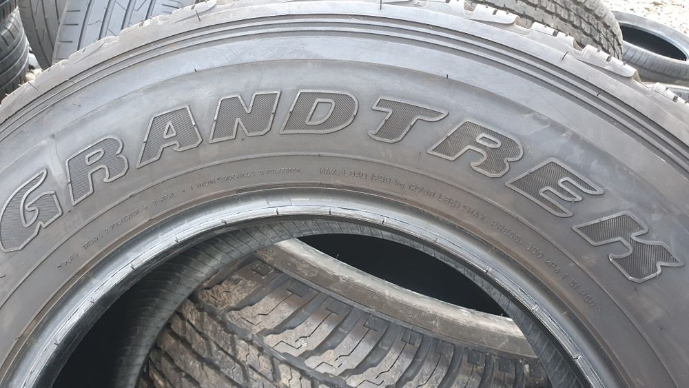 285/65 R17  4шт Dunlop (Данлоп) Авторезина, шини.